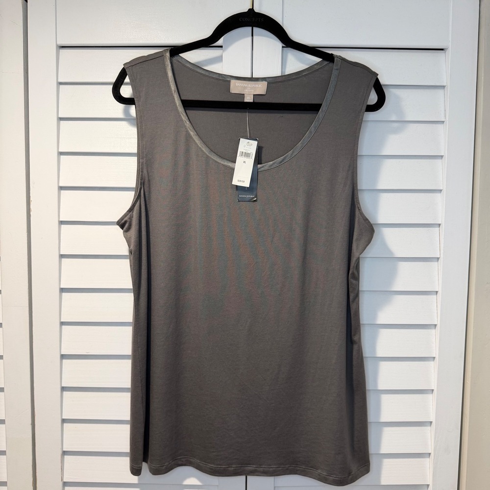 Banana Republic Luxe Touch Tank Top Gray Sleeveless Scoop Neck XL Womens New - Picture 13 of 13